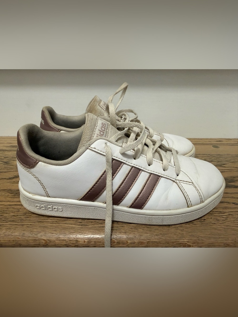 Adidas Advantage Base White Rose Gold Sneakers | Women’s 5 | Youth 3.5 | EF0101